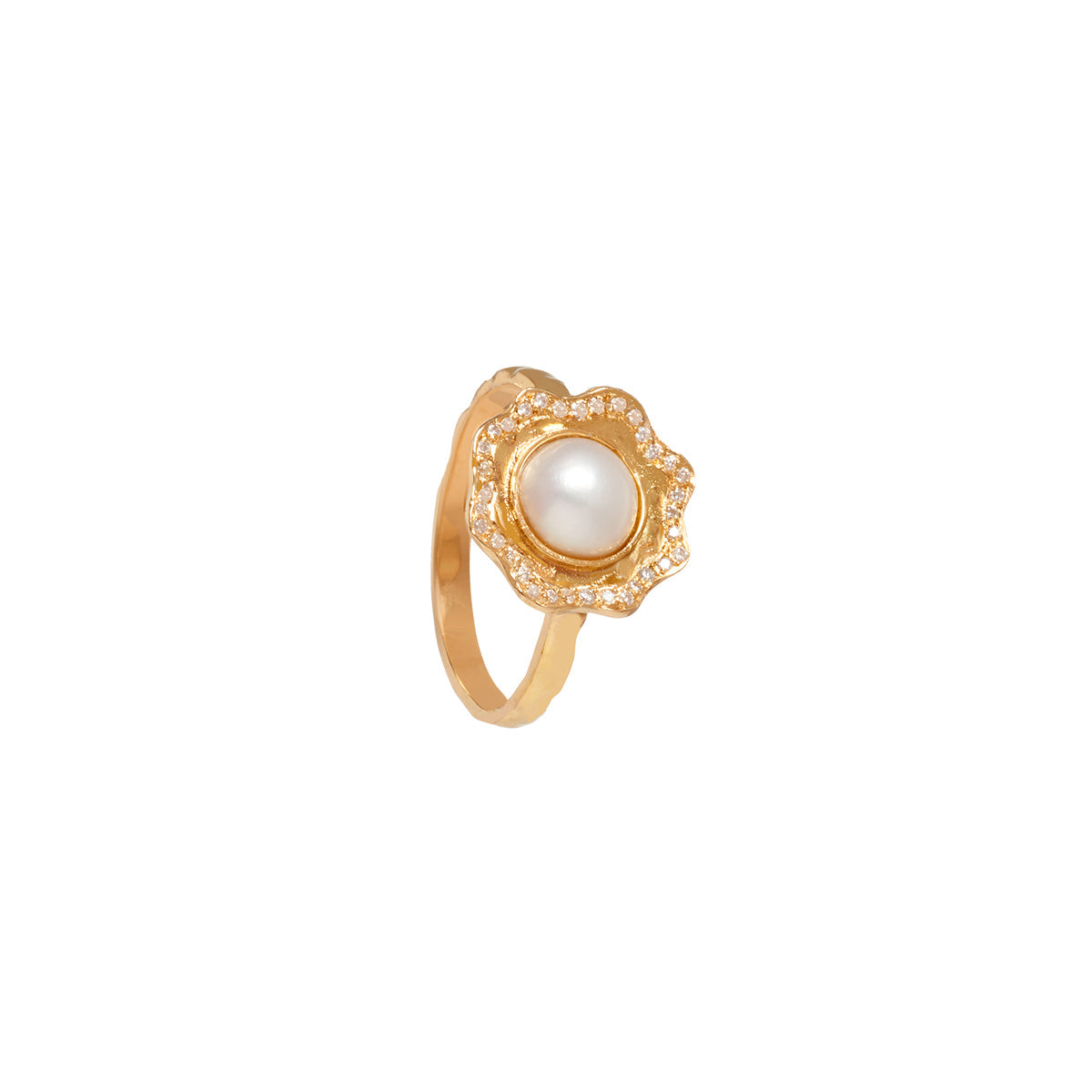Ring with Diamonds and one Pearl